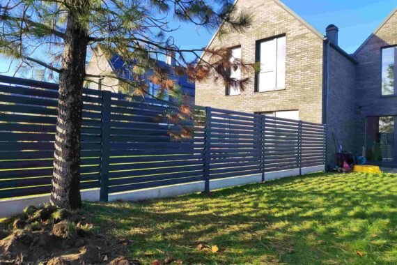 sumontuota rombo tvora su dideliais tarpais