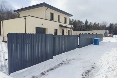 plieninių tvoralenčių tvoros statymas