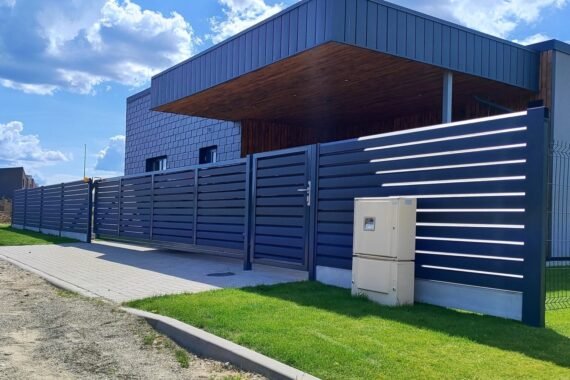 Skardinės rombo tvoros įrengimas Kaune