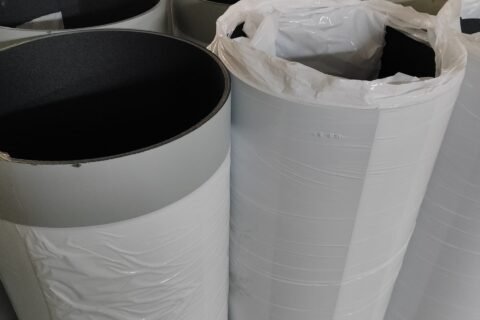 Lygi skarda rulonais RAL7016 0,5 mm storio