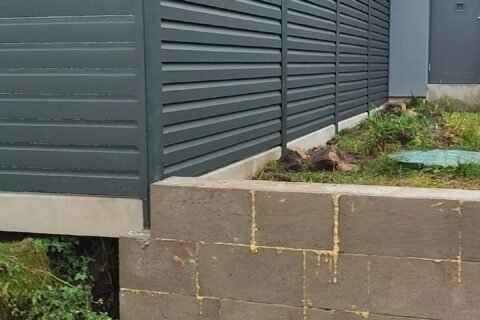 Skirtingų tipų skardinės tvoros - rombas ir eglutė